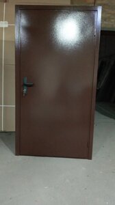 Вхідні двері ТЕCH колір коричневий RAL 8019