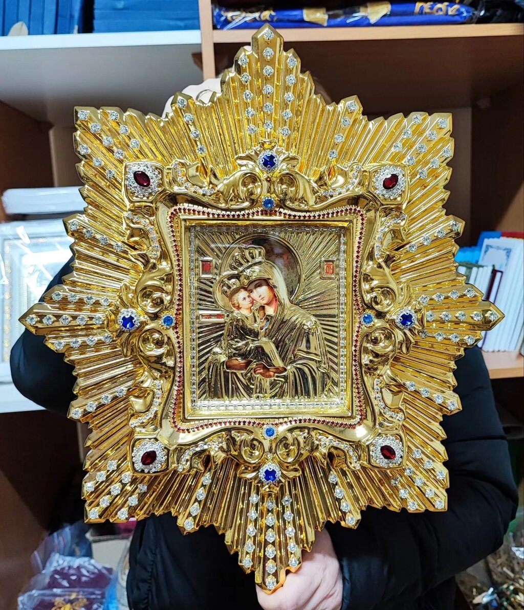 Ікона Пресвятої Богородиці (дерево, позолота) 45 * 38cm від компанії Крамниця "Покрова" - церковне начиння - фото 1