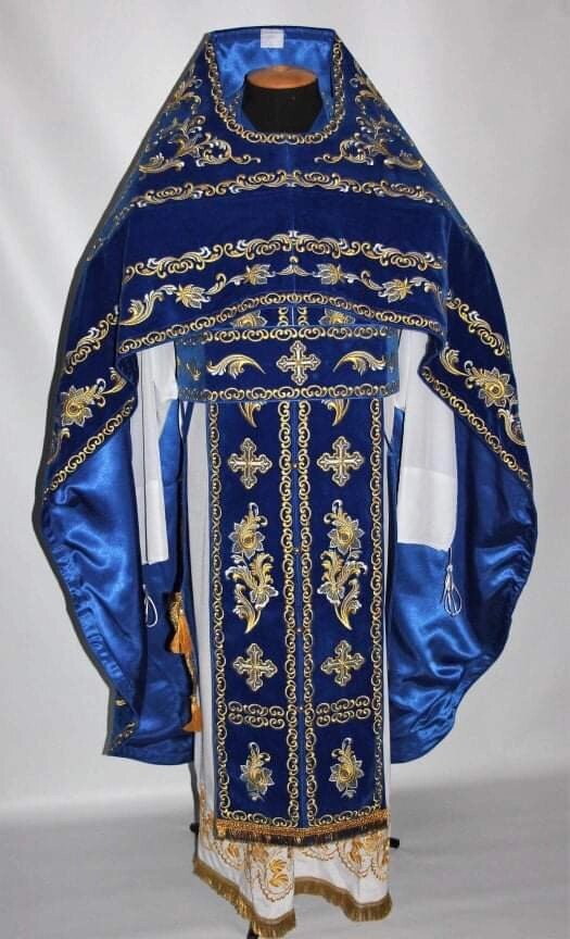 Одяг для священика з оксамити в майстерні з пошиття одягу - роздріб