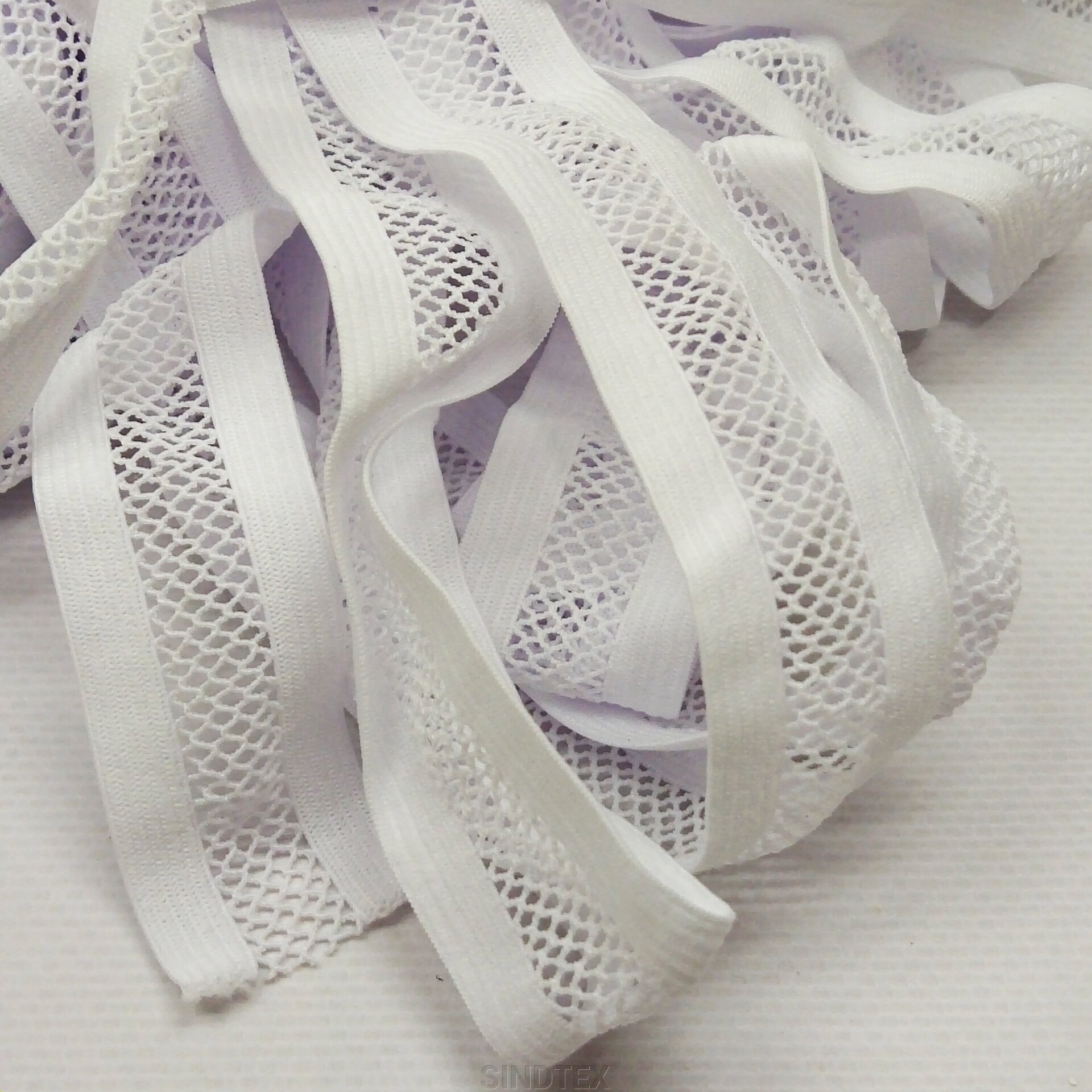Ажурная резинка для нижнего белья, белая 2,5см Ажурная резинка для нижнего белья, белая 2,5см