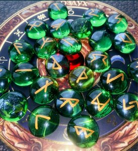 Набір скандинавських рун "Старший Футарк".