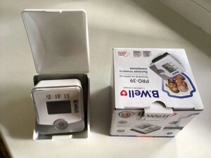 Тонометр на зап'ястя у футлярі PRO-39 B. Well