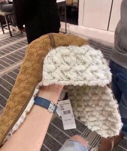 Шапка Ушанка жіноча тепла у стилі Chanel. Новинка осінь-зима