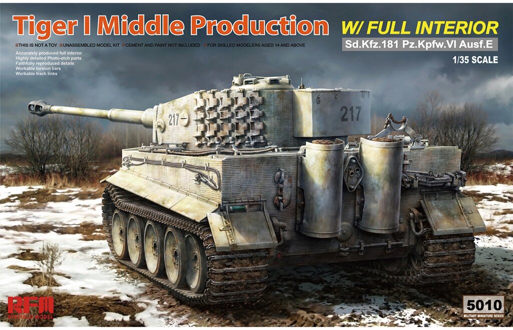 Тигр I средних выпусков. Сборная модель (с интерьером) в масштабе 1/35. RFM RM-5010 ##от компании## Хоббинет. Сборные модели. - ##фото## 1