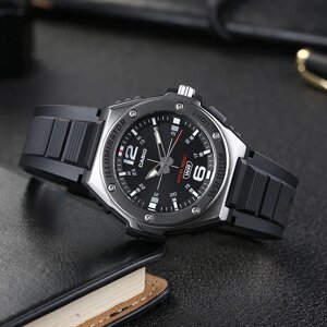 Класичний чоловічий годинник Casio MWA-100 оригінал водонепроникний кварцовий годинник з підсвічуванням чорний циферблат