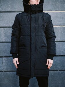 Чоловіча чорна зимова куртка
