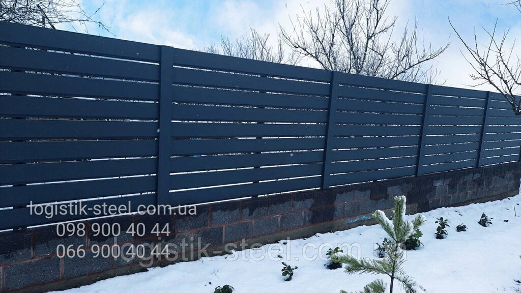 Паркан горизонтальний металевий, РАНЧО Економ, Ламель шириною 170 мм, RAL 7024 графіт від компанії Логістик Сталь - фото 1