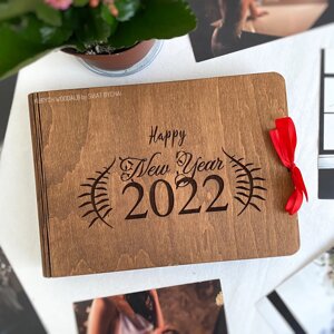 Дерев'яний фотоальбом на Новий рік 2022 - подарунок для близьких | альбом для фото з дерева Код/Артикул 182
