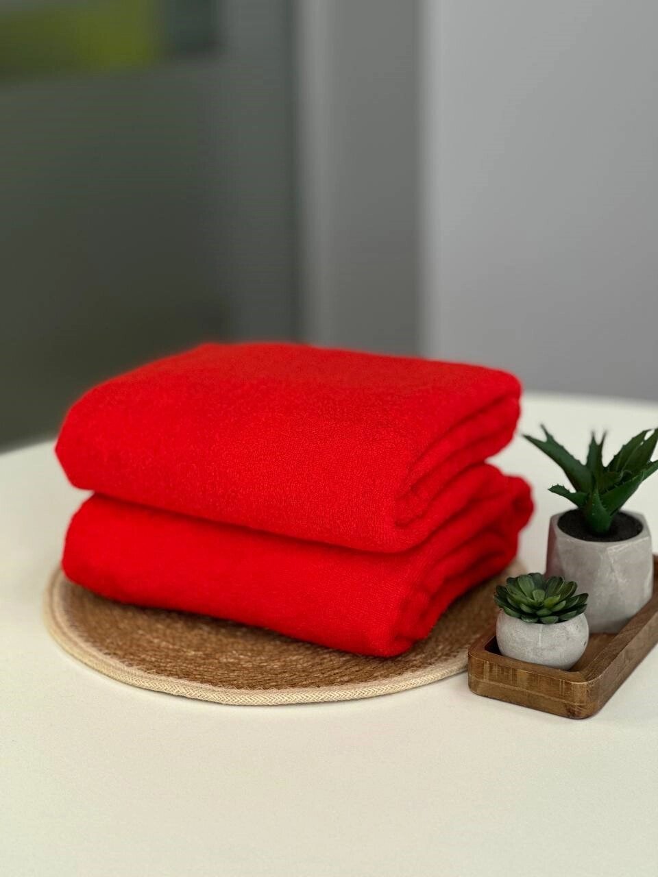 Однотонний махровий рушник 90х160 см 380 г/м2 червоний від компанії IDEAL TEXTILE: махрові рушники, халати, постільна білизна - фото 1