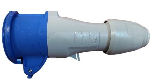 Розетка зовнішньої установки із заземленням Legrand 16A 2К+З 230В IP44 сірий із синім 555104 від компанії ІНТЕРНЕТ-МАГАЗИН SLOGGER - фото 1