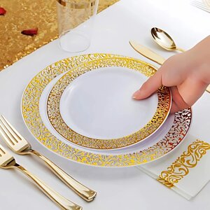 Набір пластикових тарілок 12 шт круглі, обідні - 26 см, десертні -19 см, білі з золотистим візерунком