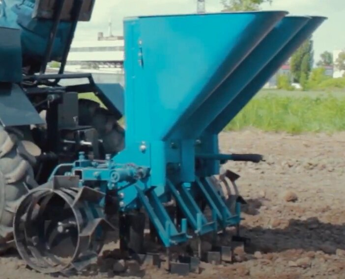 Часникосаджалка 3 рядна ложка 24 до мотоблока від компанії Agrofast - фото 1