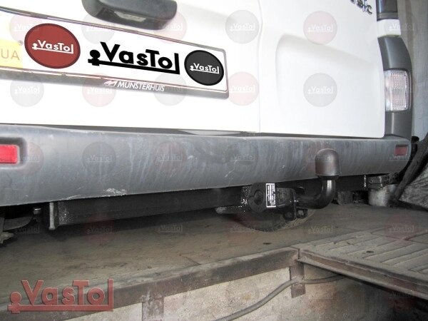 Фаркоп Opel Vivaro (2001-2014) від компанії Інтернет-магазин Автостиль - фото 1