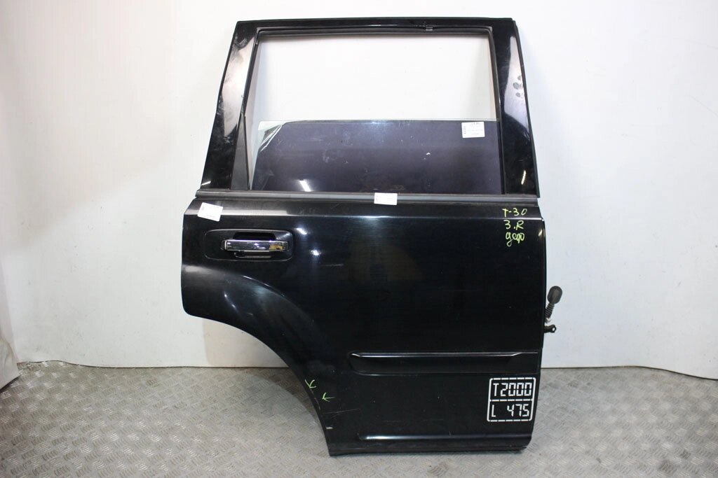 Двері задня права дефект Nissan X-Trail (T30) 2002-2007 H21008H7MM (81468) від компанії Автозапчастини б/в для японських автомобілів - вибирайте Razborka6062 - фото 1