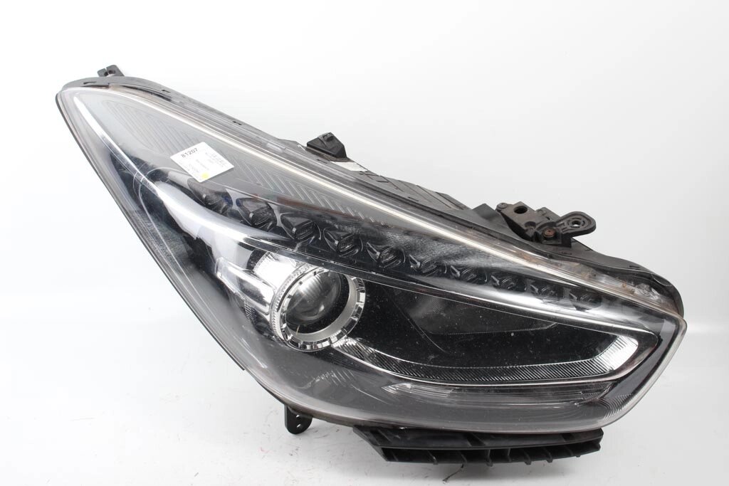 Фара права 15- Hyundai I40 2012-2019 921023Z560 (81207) від компанії Автозапчастини б/в для японських автомобілів - вибирайте Razborka6062 - фото 1