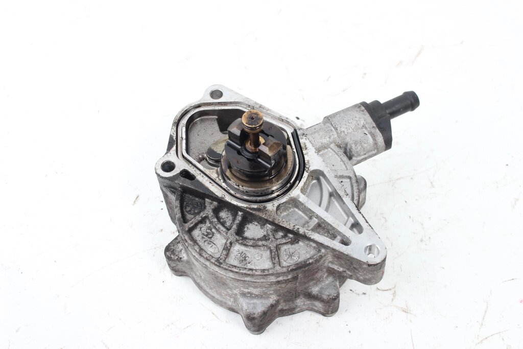 Насос вакуумний 1.7 TDI 15- Hyundai I40 2012-2019 288102A650 (81318) від компанії Автозапчастини б/в для японських автомобілів - вибирайте Razborka6062 - фото 1