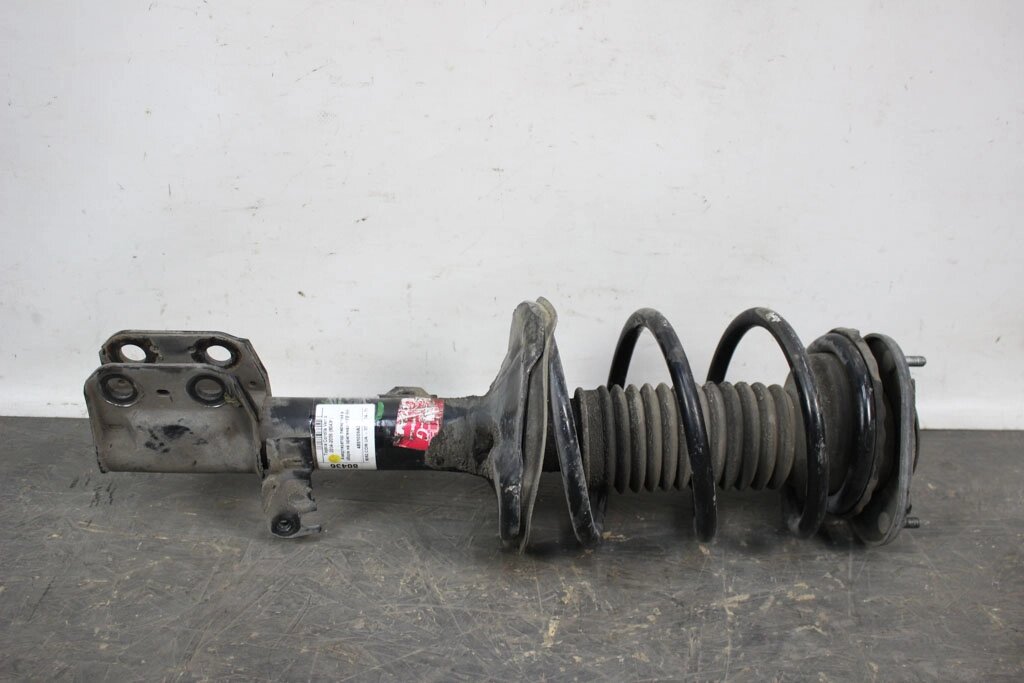 Передній амортизатор у зборі не оригінал KYB RH Toyota Corolla Verso 2004-2009 4851009A31 (80436) від компанії Автозапчастини б/в для японських автомобілів - вибирайте Razborka6062 - фото 1