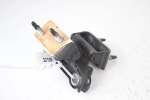 Петлі кр. багажника 2 шт. Lexus RX (AL10) 2009-2015 6881048010 (32199) в Києві від компанії Автозапчасти б/у для японских автомобилей – выбирайте Razborka6062