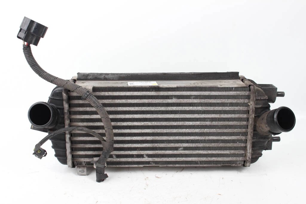 Радіатор інтеркуллера 1.7 TDI 15- Hyundai I40 2012-2019 282712A540 (81320) від компанії Автозапчастини б/в для японських автомобілів - вибирайте Razborka6062 - фото 1