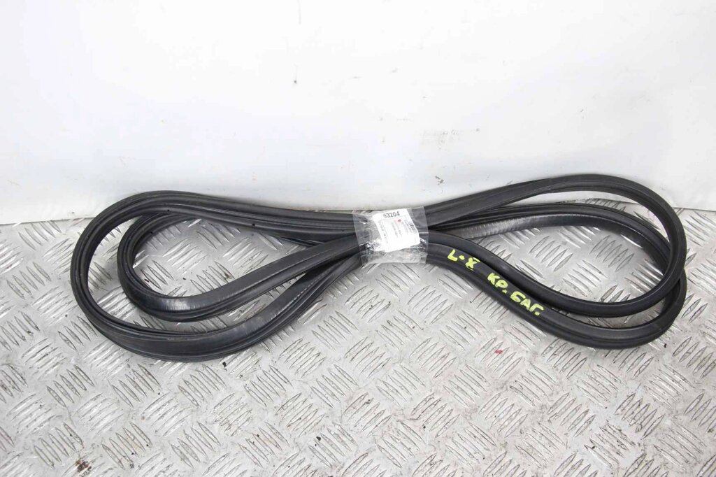 Ущільнювач кришки багажника седан Mitsubishi Lancer X (CY) 2007-2013 (63204) від компанії Автозапчастини б/в для японських автомобілів - вибирайте Razborka6062 - фото 1