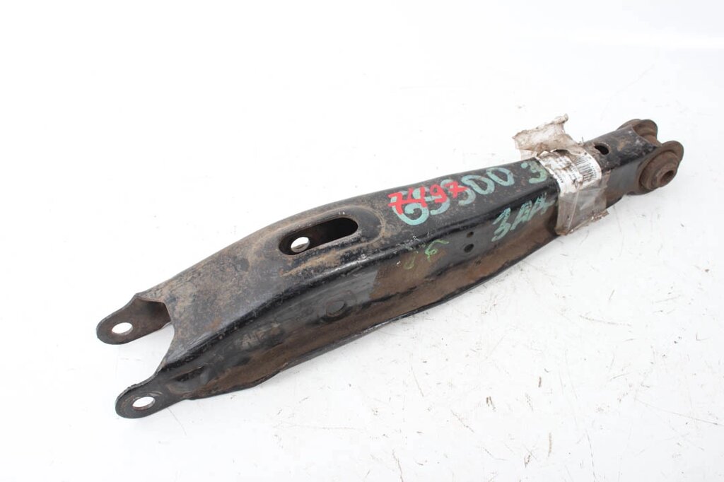 Важіль задній поперечний нижній (задній) правий Lexus GS (S190) 2005-2012 4873030090 (7497) від компанії Автозапчастини б/в для японських автомобілів - вибирайте Razborka6062 - фото 1