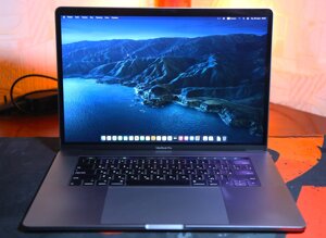 Ноутбук MacBook 15 2019 15.6" i7 / Intel UHD Graphics 630 / 32 gb / SSD 512 GB Ідеальний стан!