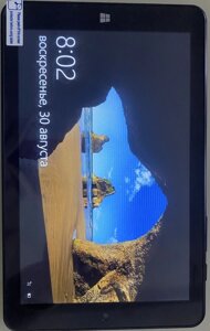 Планшет Insignia 8" Flex Windows Tablet.