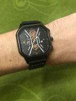 Часы, фитнес трекеры