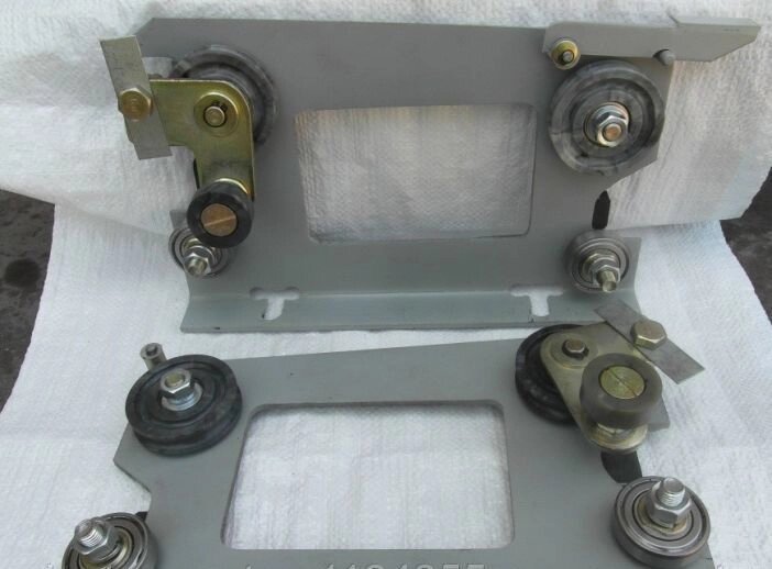 Каретка дверей шахти ліфта ліва ( На ліфт 320 кг) від компанії ТОВ "Інструмент" - фото 1