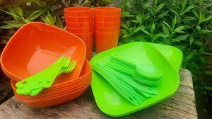 Набір пластиковий для пікніка на 10 персон ( тарілки, склянки, ложки, вилки, соусник, солянка - 62 предметів)