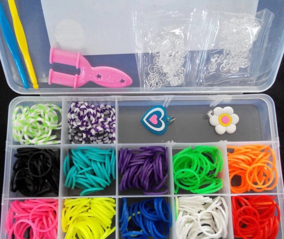 Гумки для плетіння браслетів Rainbow Loom bands 420 шт. від компанії Інтернет-магазин «Світ подарунків» - фото 1