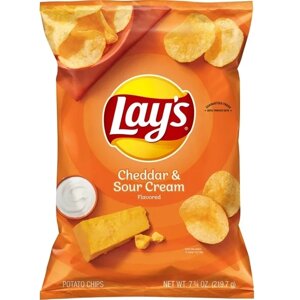 Чіпси Lay's Cheddar Sour Cream, 220г