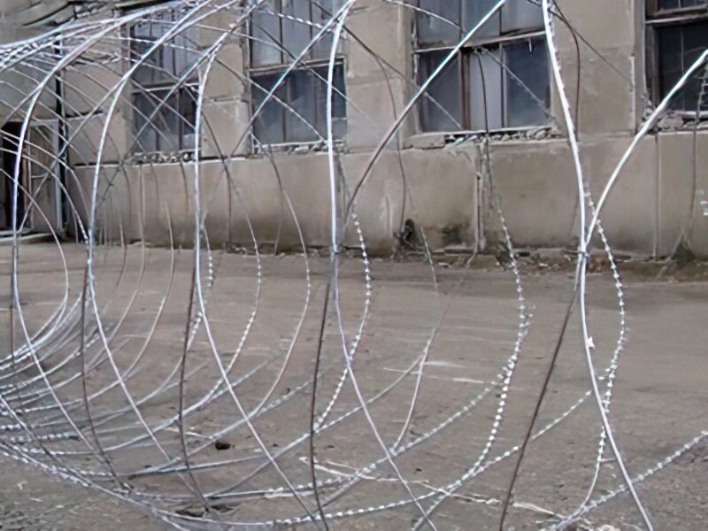 Йогоза Супер 2400/13 спіральний колючий дріт від компанії ТОВ ПГ "Кайман" - фото 1