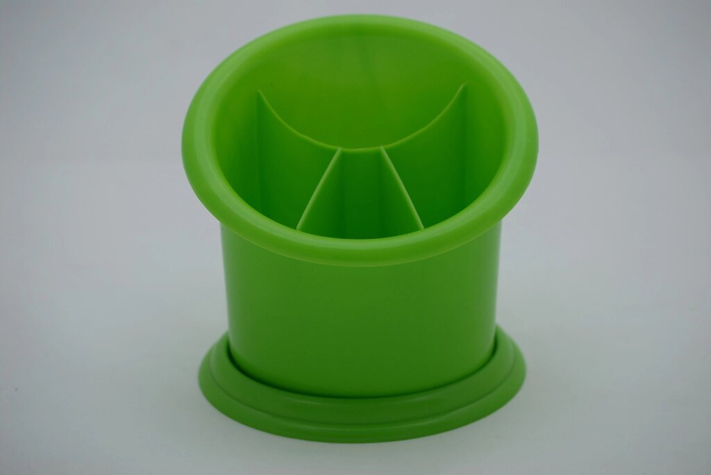 Пластикова підставка-сушарка для столових приборів "Пенек" (салатовий колір) від компанії ТОВ "Магія Пласт" - фото 1