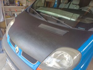 Чохол капота (шкірозамінник) для Renault Trafic 2001-2015 рр