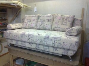Перетяжка дивана + пошив подушок в Броварах