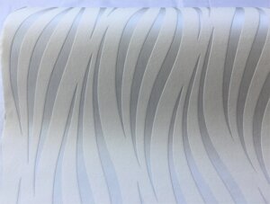 Німецькі білі шпалери 1390-30, з хвилястим візерунком платинового сріблястого кольору металік, на білому матовому миючих в Київській області от компании Интернет-магазин обоев "Немецкий Дом"