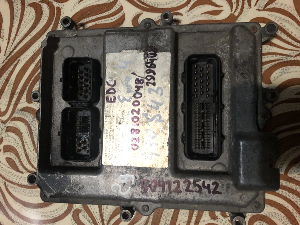 Блок управління двигуном від компанії Інтернет-магазин "Івеко" - фото 1