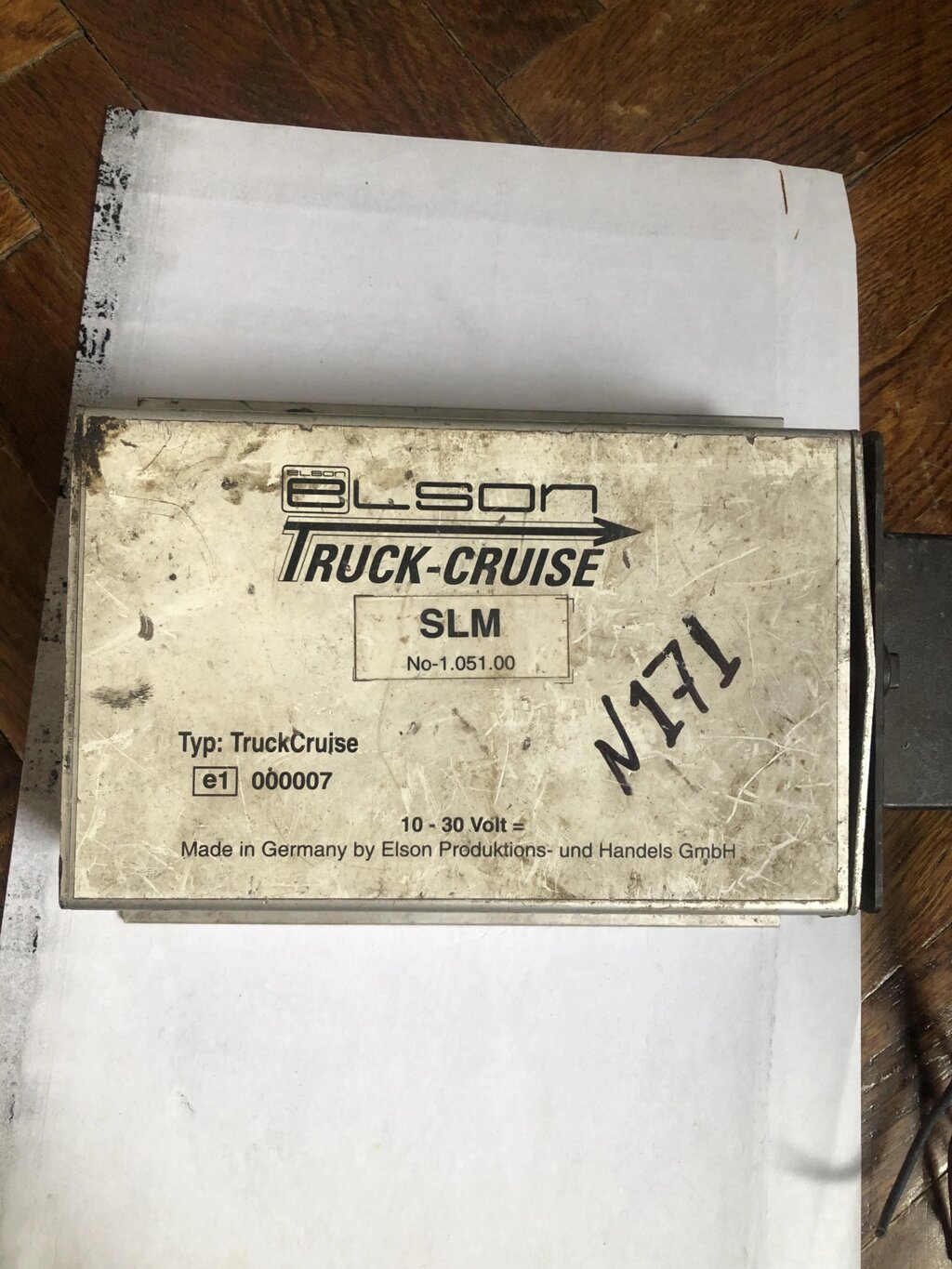 Блок управління обмеження швидкості зі шматком кабелю від компанії Інтернет-магазин "Івеко" - фото 1