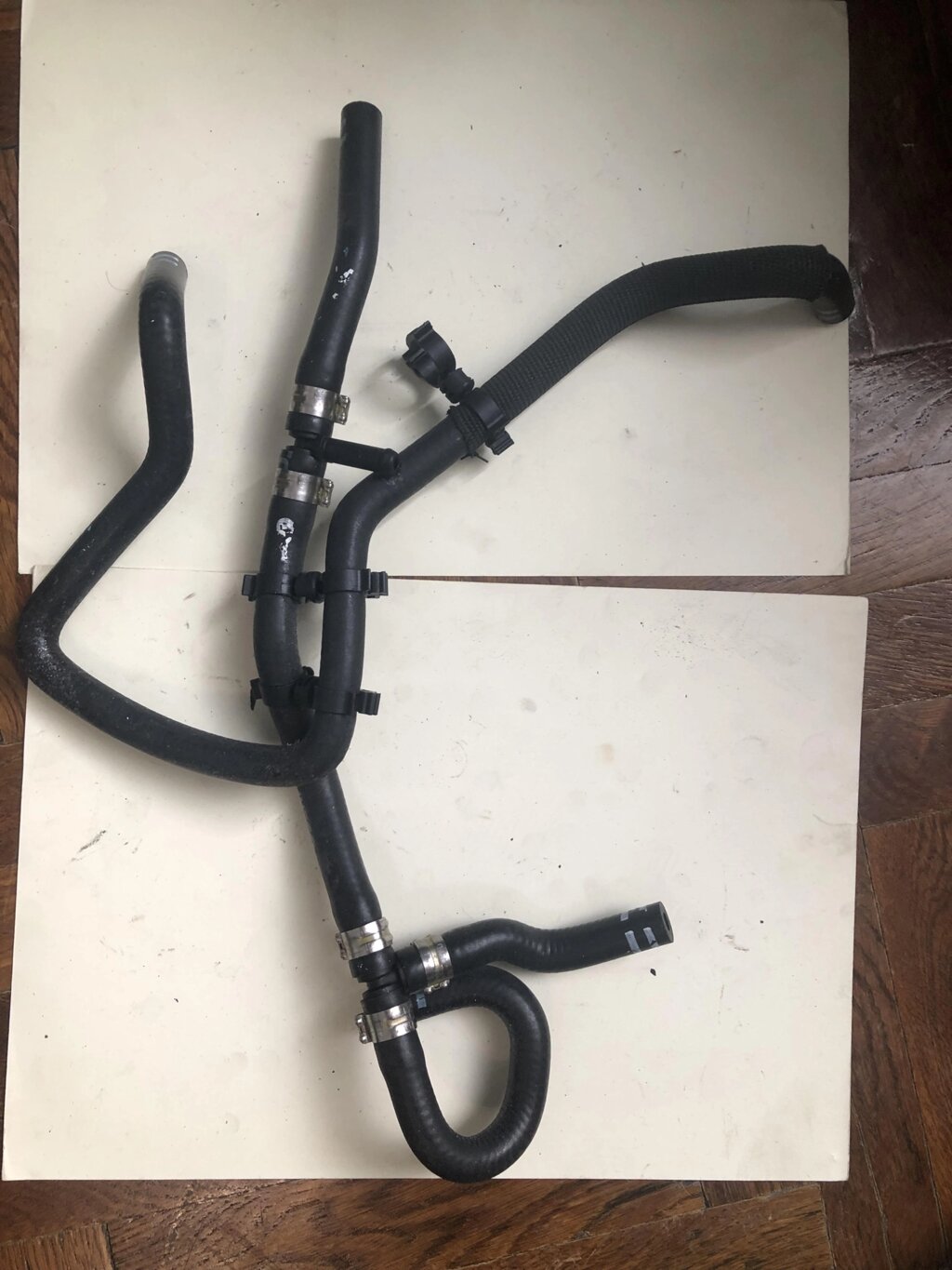 К-т водяних патрубків розширювального бачка від компанії Інтернет-магазин "Івеко" - фото 1