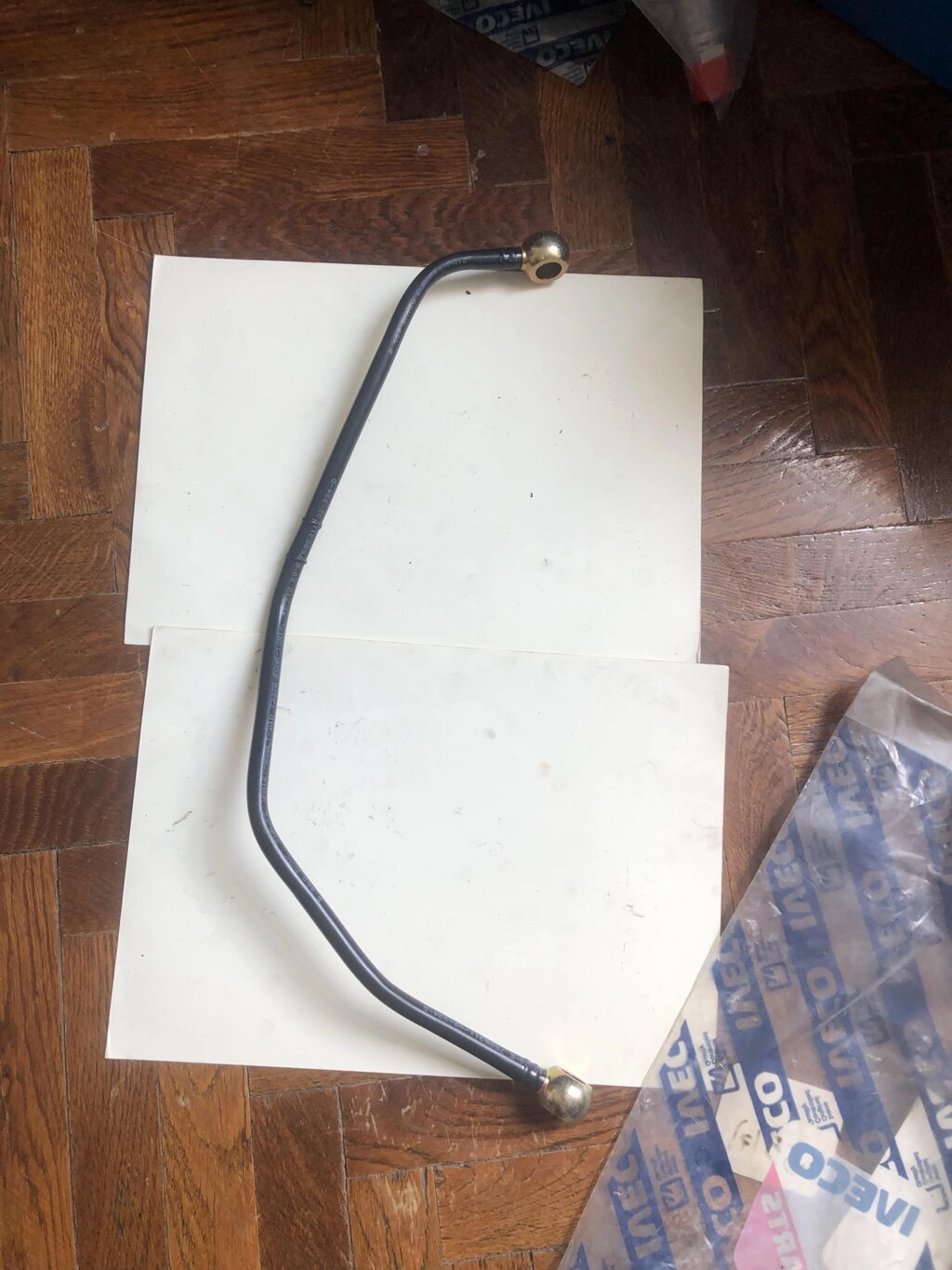 Паливна трубка від компанії Інтернет-магазин "Івеко" - фото 1