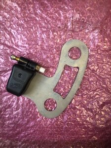 Датчик тиску повітря в пернедньому колесі