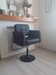 Перукарське крісло Beatrice HC183N чорний опора чорна