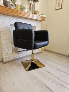Перукарське крісло Beatrice HC183N чорний опора золота