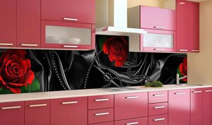 Скинали на кухню Zatarga "Чорний шовк і червоні троянди" 600х3000 мм вінілова 3Д Наліпка кухонний фартух