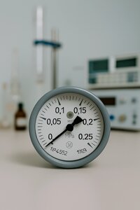 МАНОМЕТР ПОКАЗУЮЧИЙ М-1/4 М1Д (40 мм):