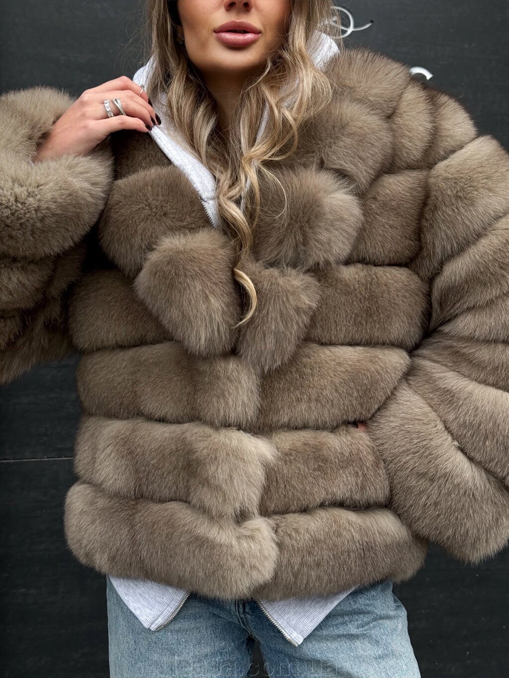Кожушок з песця колір соболь від компанії Жіночі шуби, жилети з натурального хутра Українського виробника LeaSa - фото 1