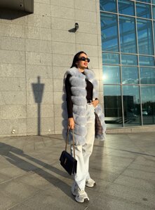 Подовжений жилет з натурального хутра фінського песця в Києві від компанії Жіночі шуби, жилети з натурального хутра Українського виробника LeaSa