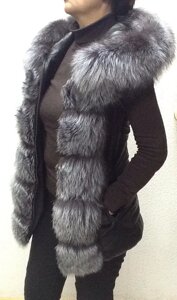 Шкіряна жіноча куртка чорна натуральна з капюшоном знімні рукави з хутром лисиці