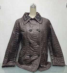 Жіноча куртка піджак коричнева демісезонна на ґудзиках приталена батал Plist